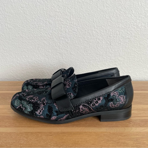 Stuart Weitzman Bowtie Embellished Floral Jacquard Loafers 37 6.5 - Picture 3 of 12